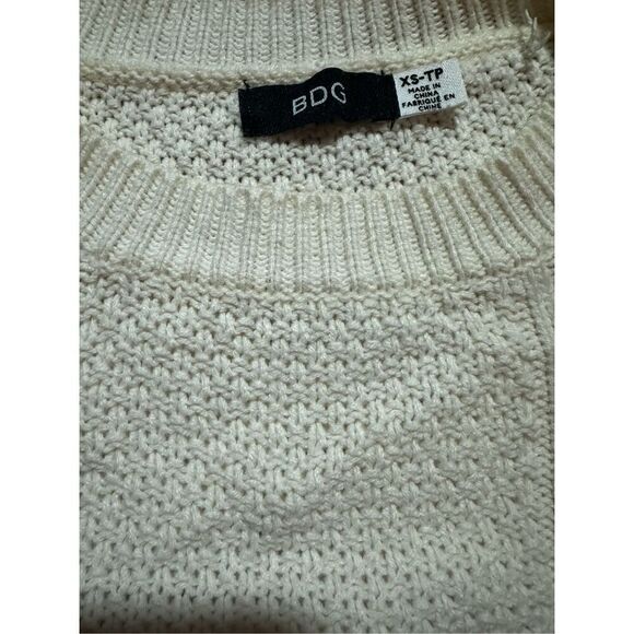 BDG ivory twist cable chunky knit sweater with elbow patch sz XS - Picture 3 of 8